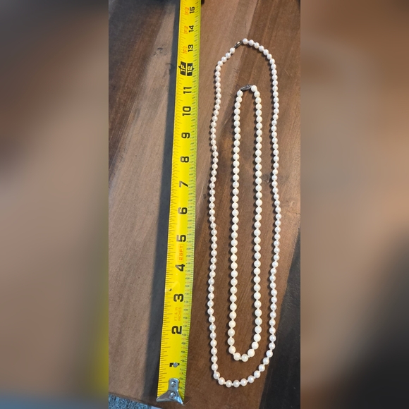 SET OF TWO VINTAGE ANTIQUE FAUX PEARLS STERLING 925 CLASPS  28 IN AND 22 IN - Picture 2 of 6